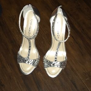 NIB - Caparros T-Strap evening sandals